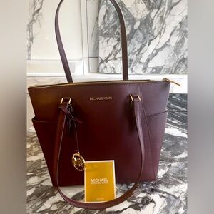 Michael Kors Jet Set Tote Bag